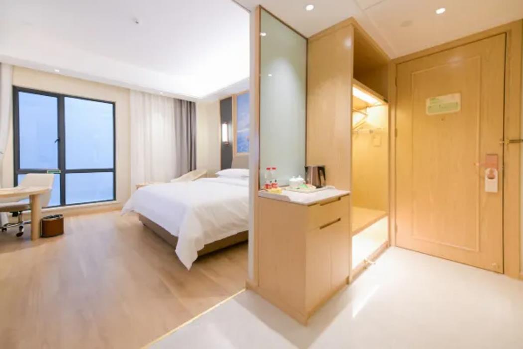 vienna international hotel causeway bay plaza honggutan center nanchang