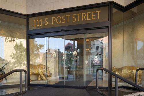 the davenport tower autograph collection