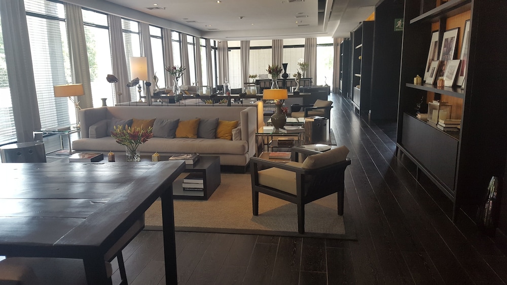 Wyndham Santiago Pettra,,5 star