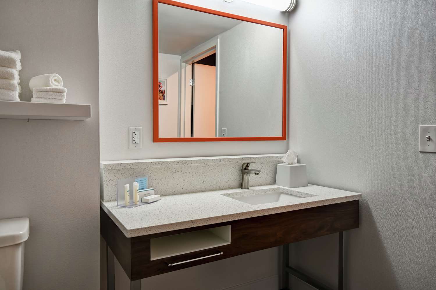 hampton inn i 75 lexington hamburg area
