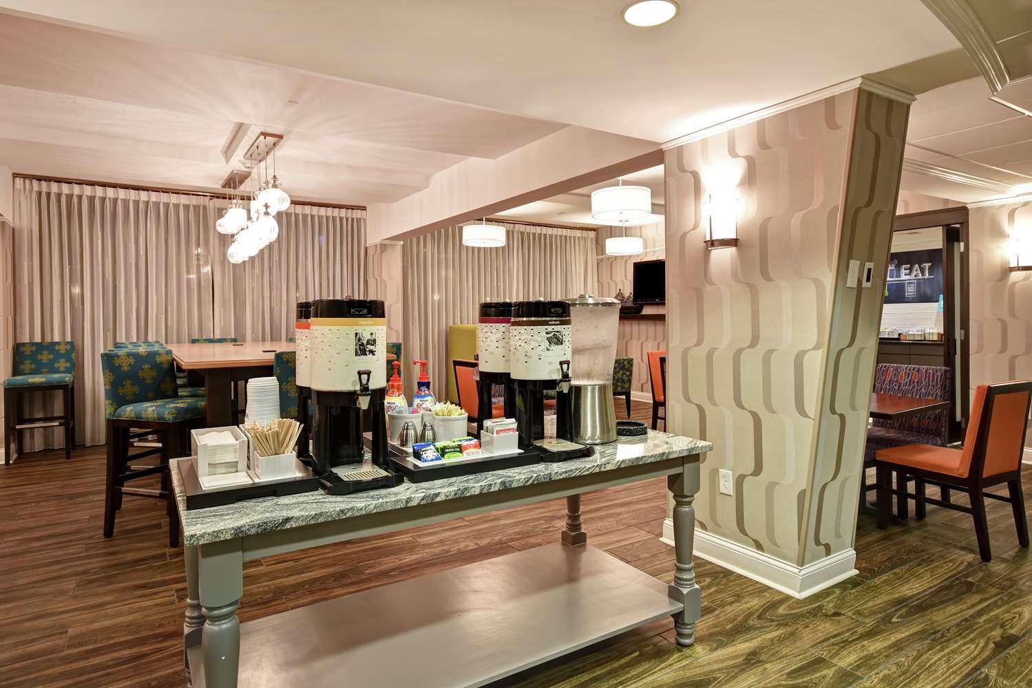 hampton inn i 75 lexington hamburg area