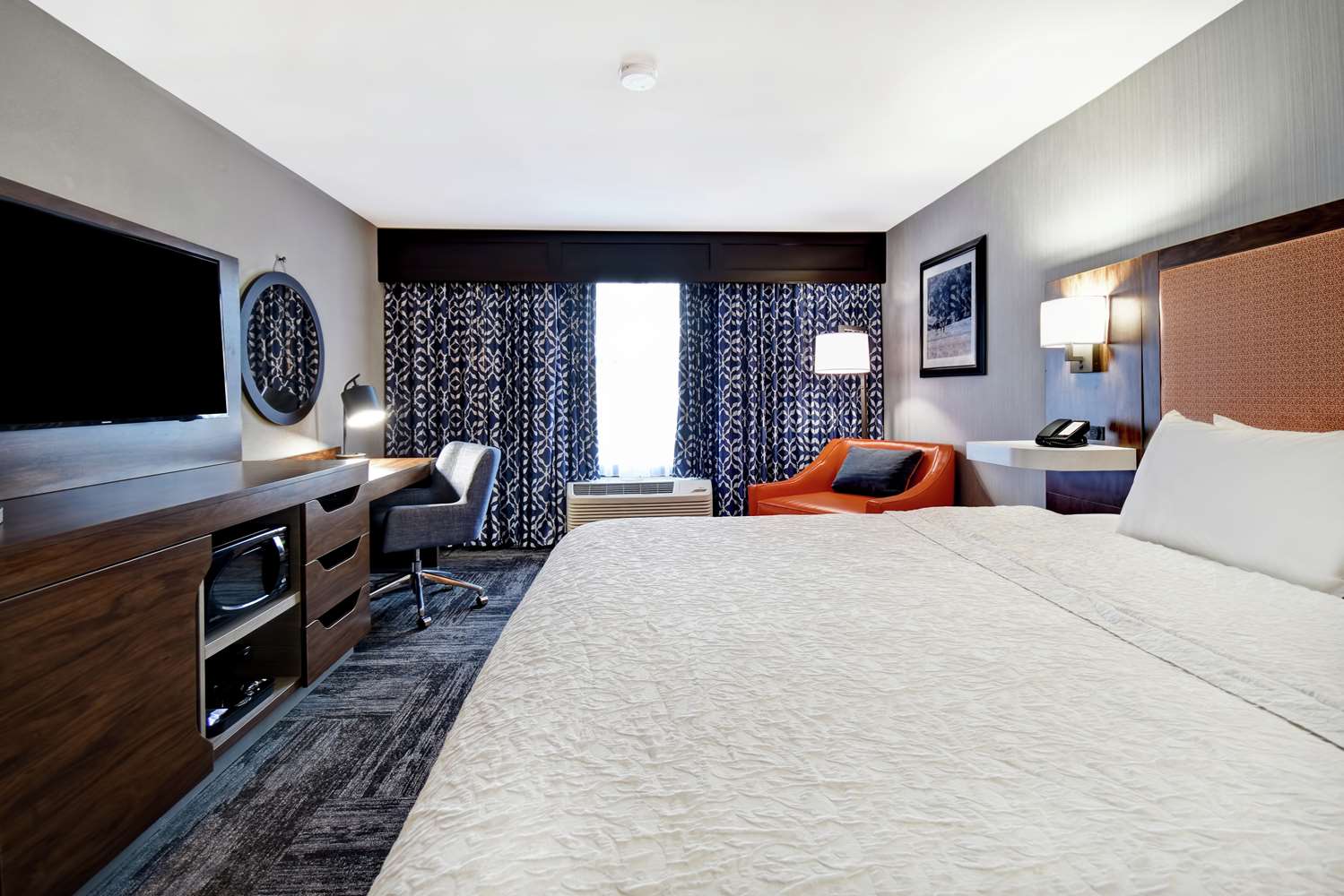 hampton inn i 75 lexington hamburg area