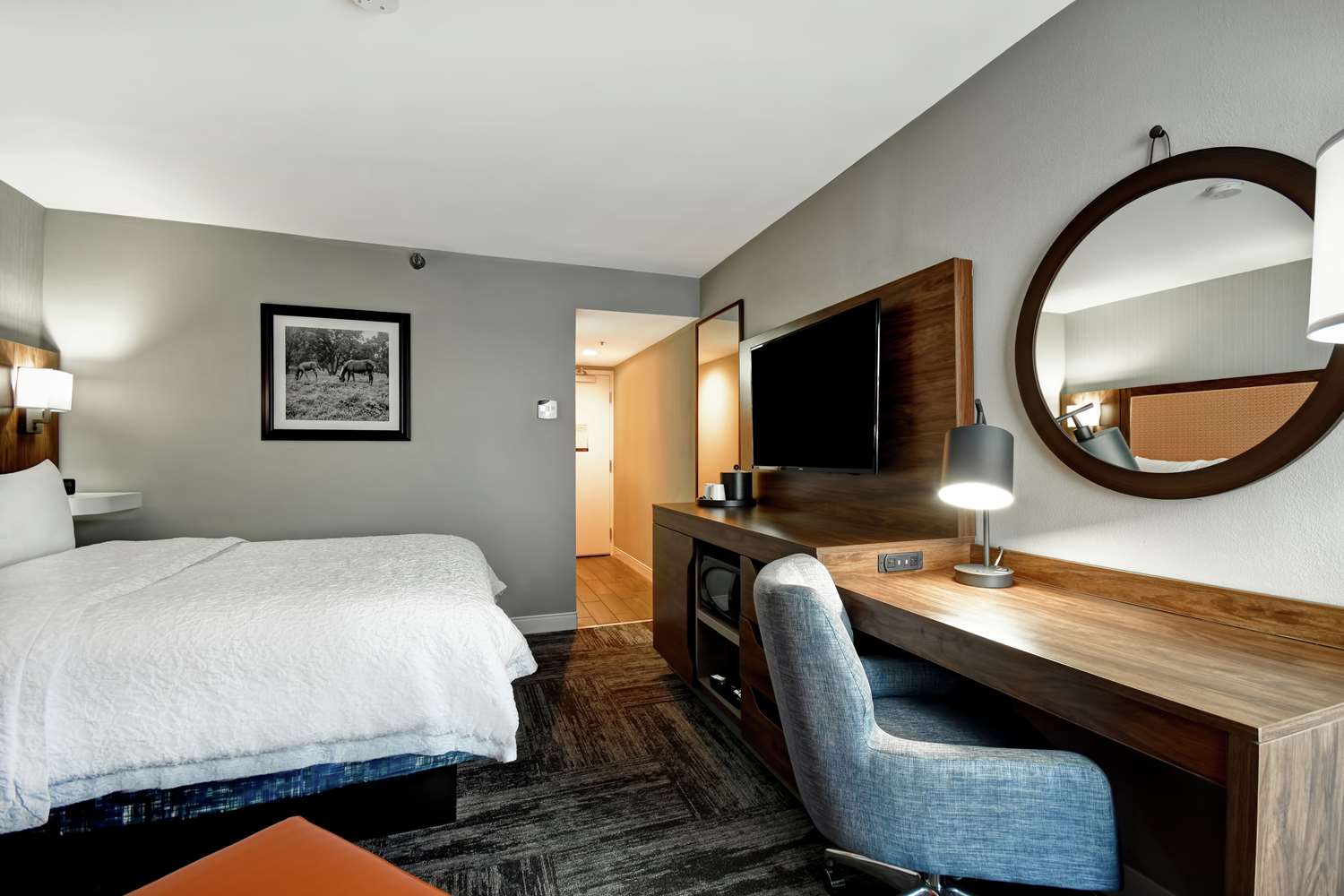 hampton inn i 75 lexington hamburg area
