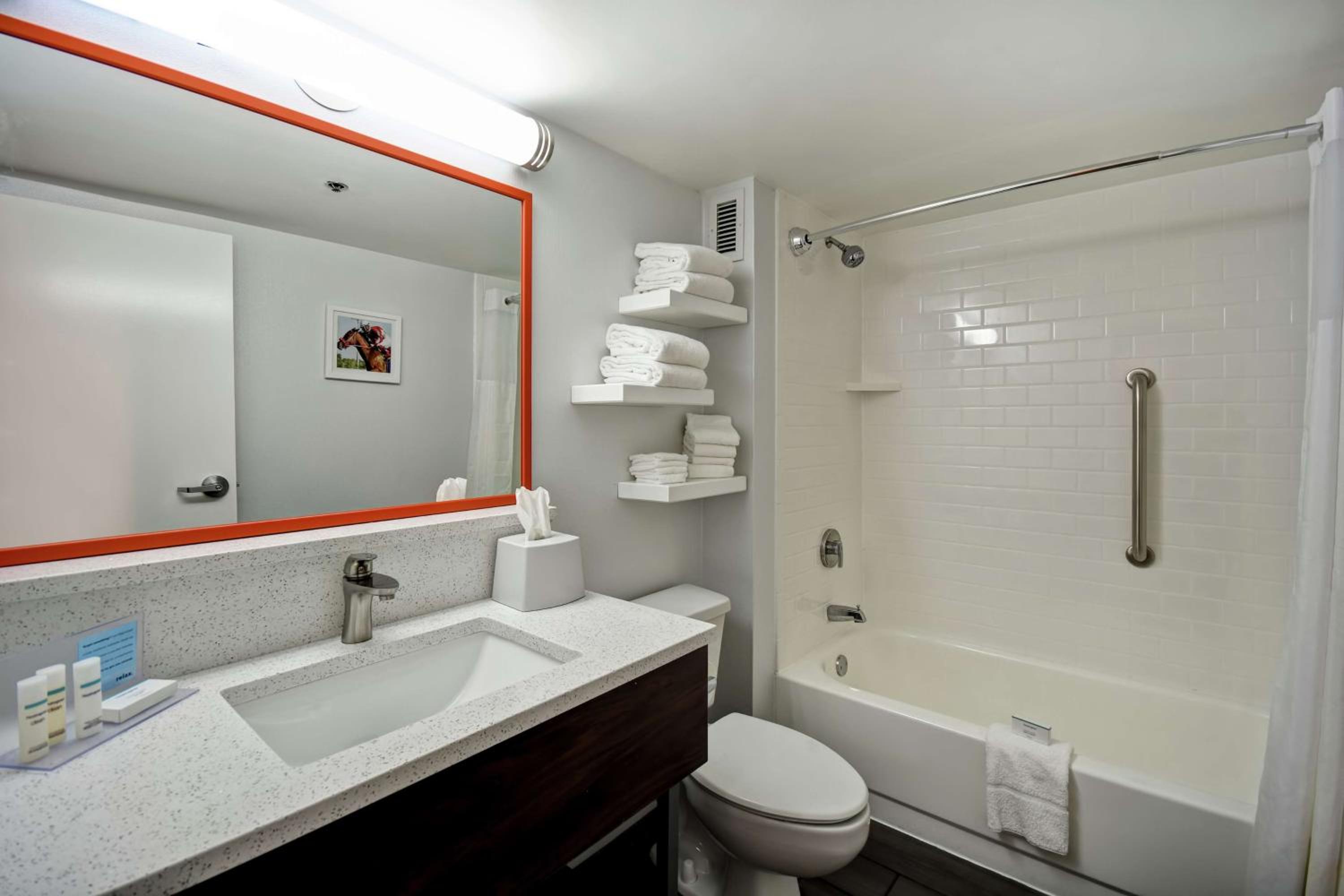 hampton inn i 75 lexington hamburg area