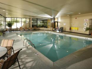 hampton inn i 75 lexington hamburg area