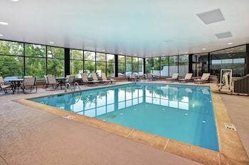 hampton inn i 75 lexington hamburg area