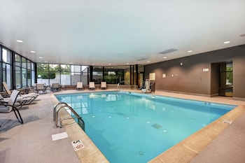 hampton inn i 75 lexington hamburg area