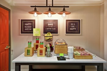 hampton inn i 75 lexington hamburg area