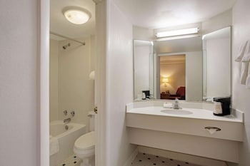 la quinta inn lexington horse park