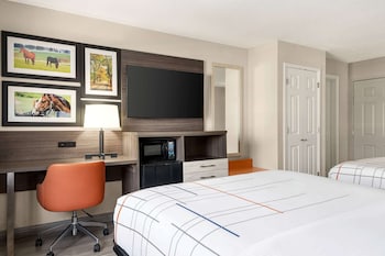 la quinta inn lexington horse park