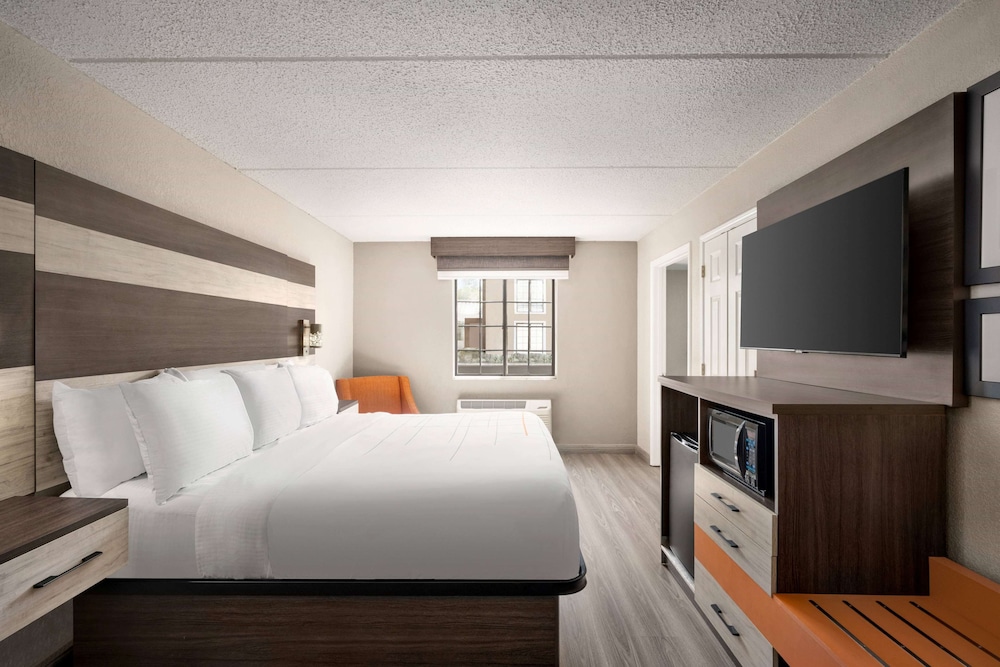 la quinta inn lexington horse park