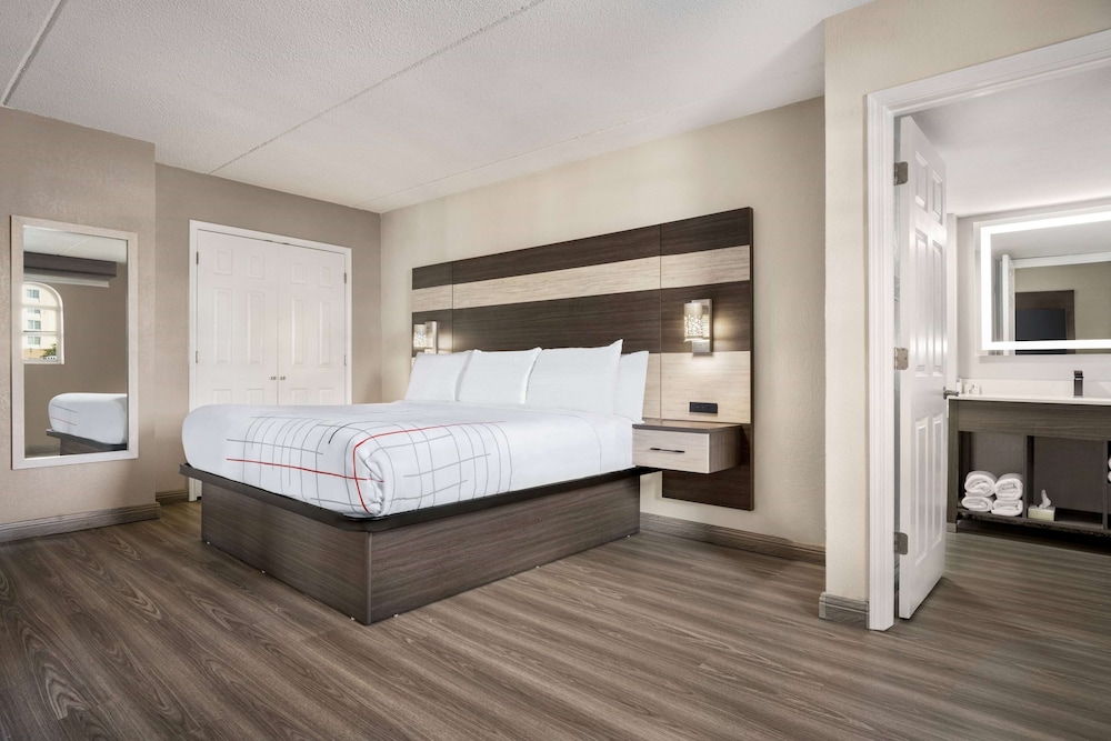 la quinta inn lexington horse park