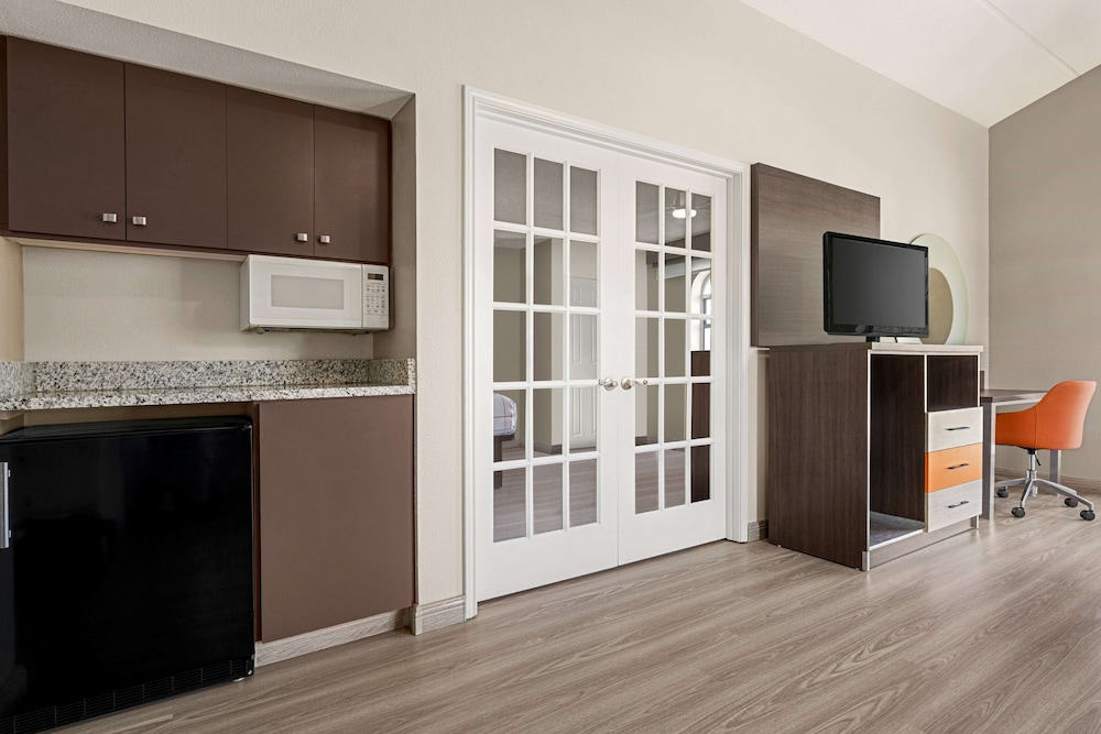 la quinta inn lexington horse park