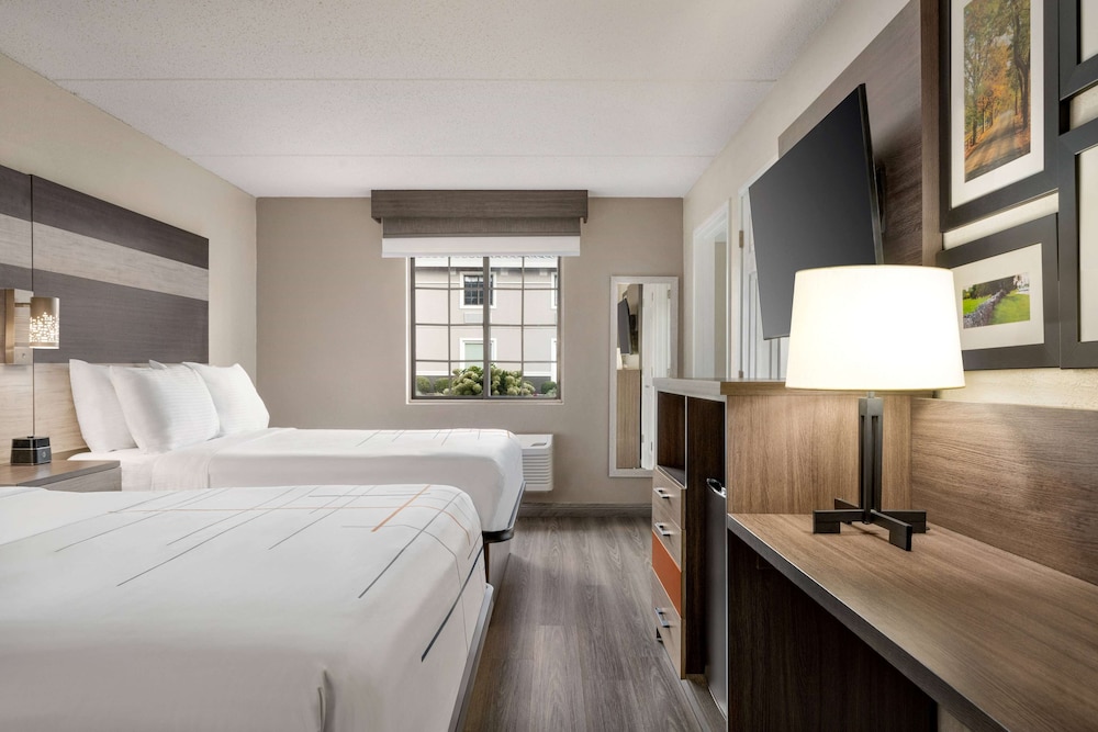 la quinta inn lexington horse park