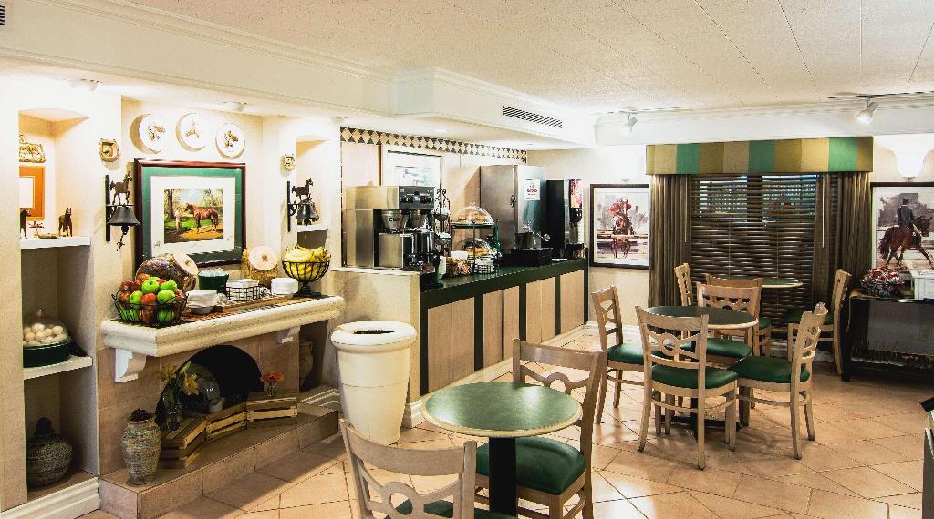 la quinta inn lexington horse park