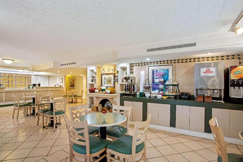 la quinta inn lexington horse park