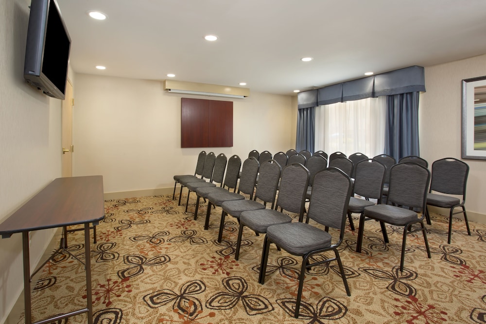 holiday inn express berea by ihg