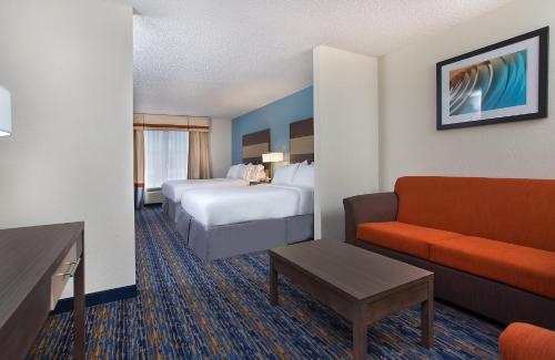 holiday inn express berea by ihg