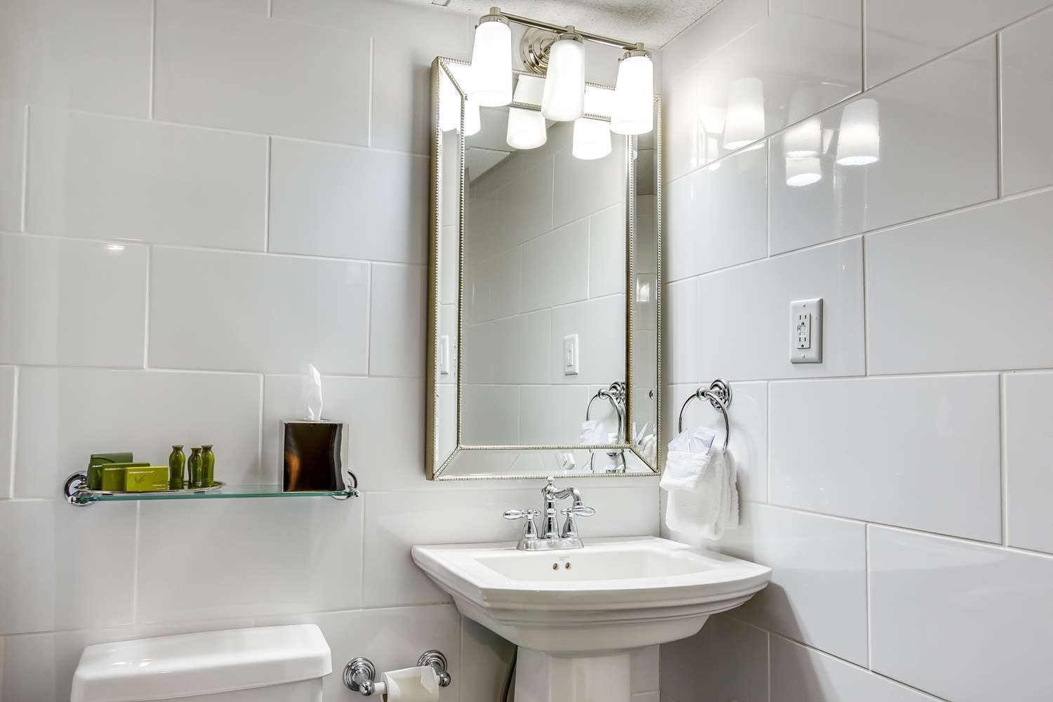 the campbell house lexington curio collection by hilton