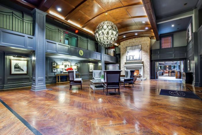 the campbell house lexington curio collection by hilton