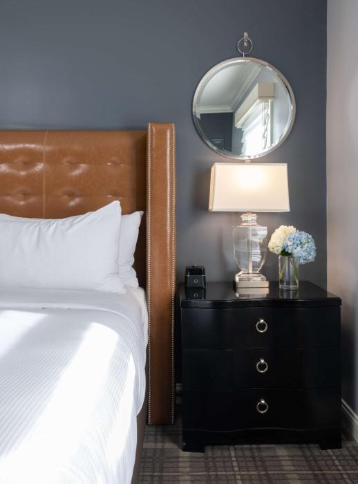 the campbell house lexington curio collection by hilton