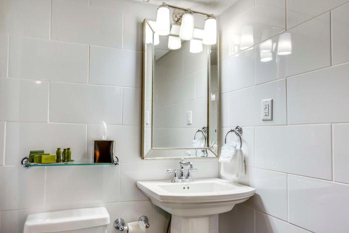 the campbell house lexington curio collection by hilton