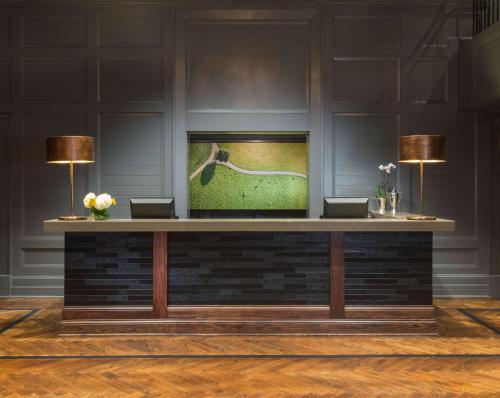 the campbell house lexington curio collection by hilton