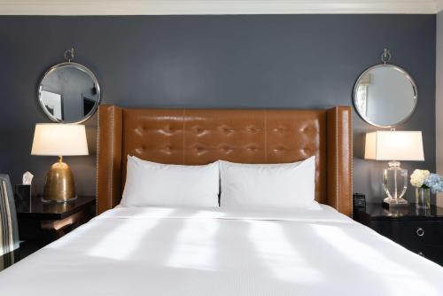 the campbell house lexington curio collection by hilton