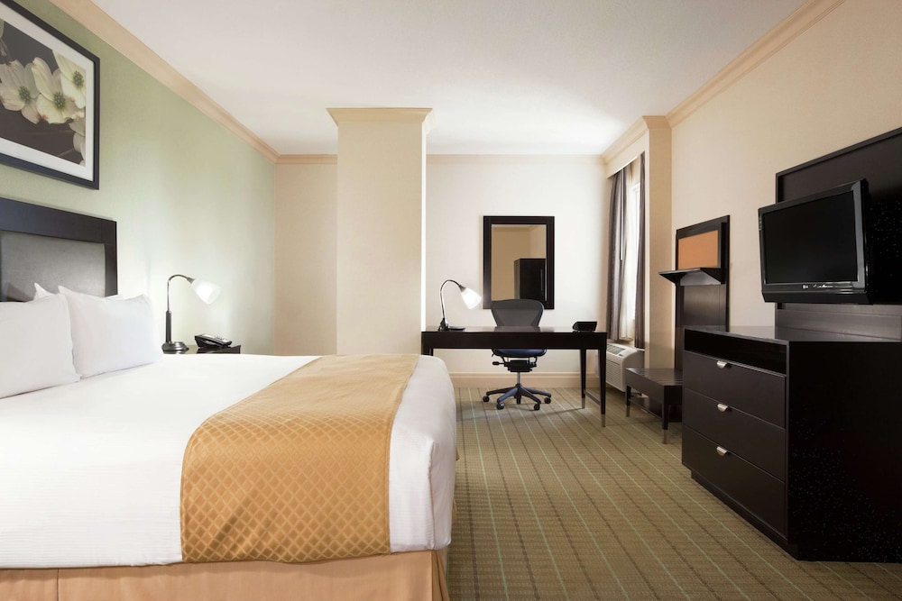 doubletree by hilton hotel dallas love field