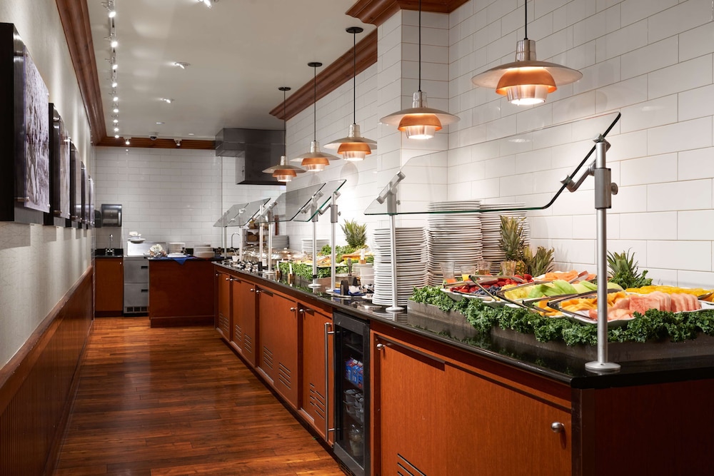 doubletree by hilton hotel dallas love field