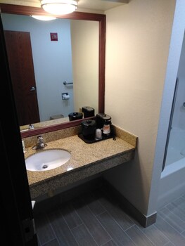 quality inn and suites