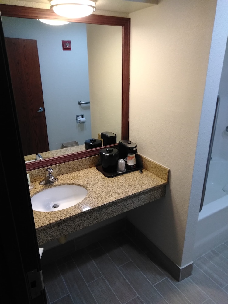quality inn and suites