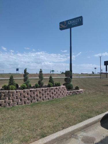 quality inn and suites
