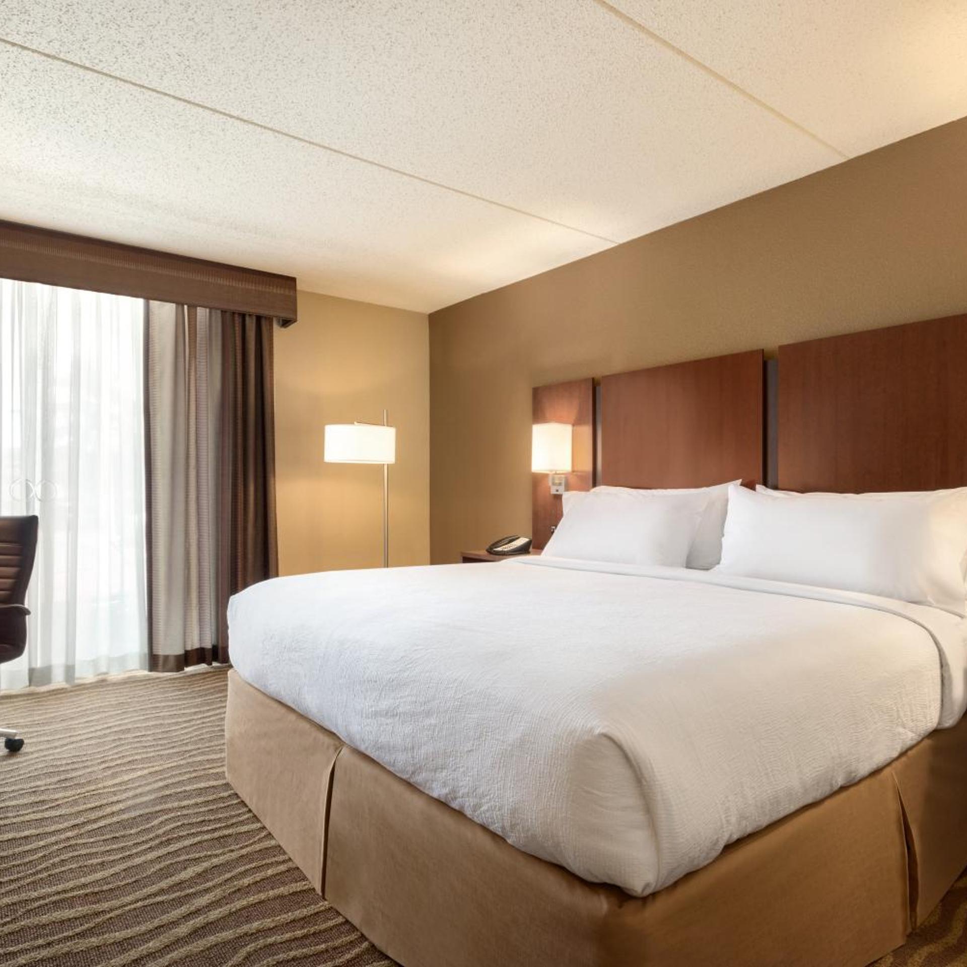holiday inn hotel and suites des moines northwest
