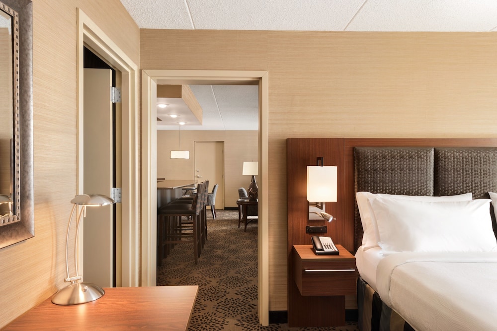 holiday inn hotel and suites des moines northwest
