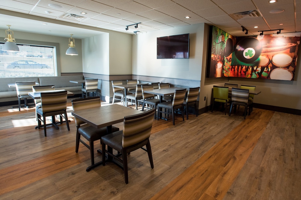 holiday inn hotel and suites des moines northwest