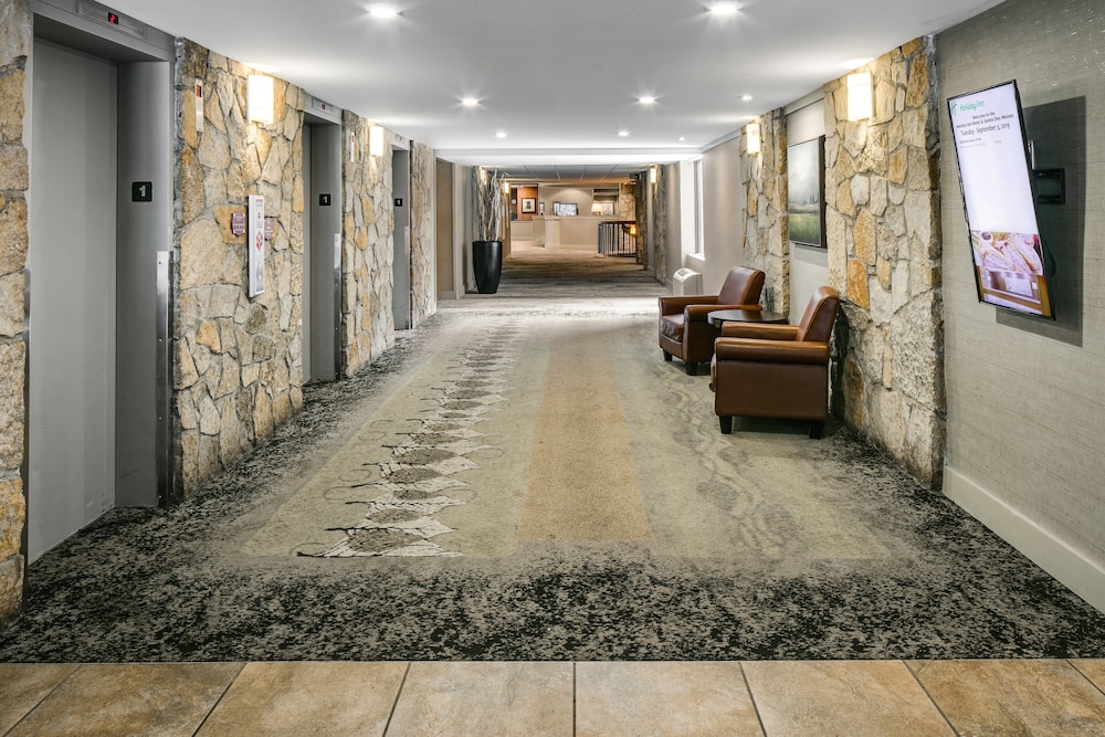 holiday inn hotel and suites des moines northwest
