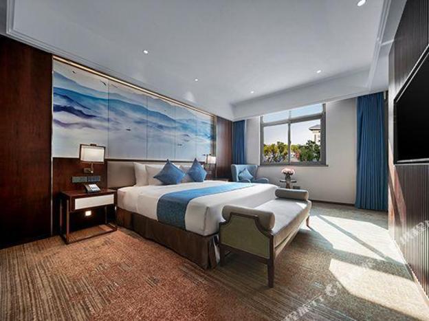 maison new century hotel