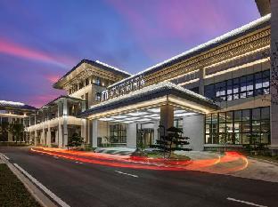 maison new century hotel