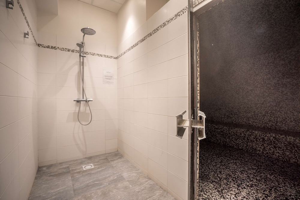 best western plus hostellerie du vallon