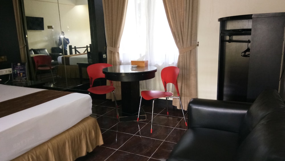 cone hotel cempaka putih