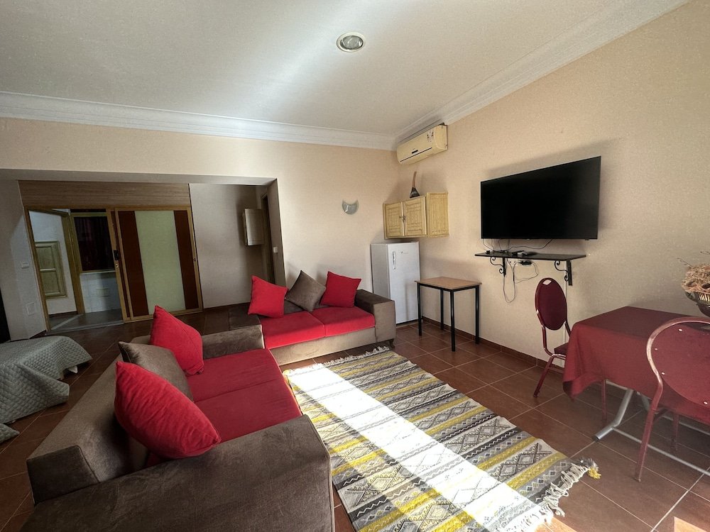 Hotel Galaxy,,2 star