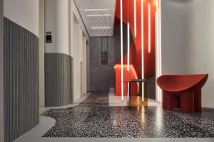 the newel metaxourgeio