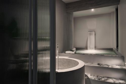 the newel metaxourgeio