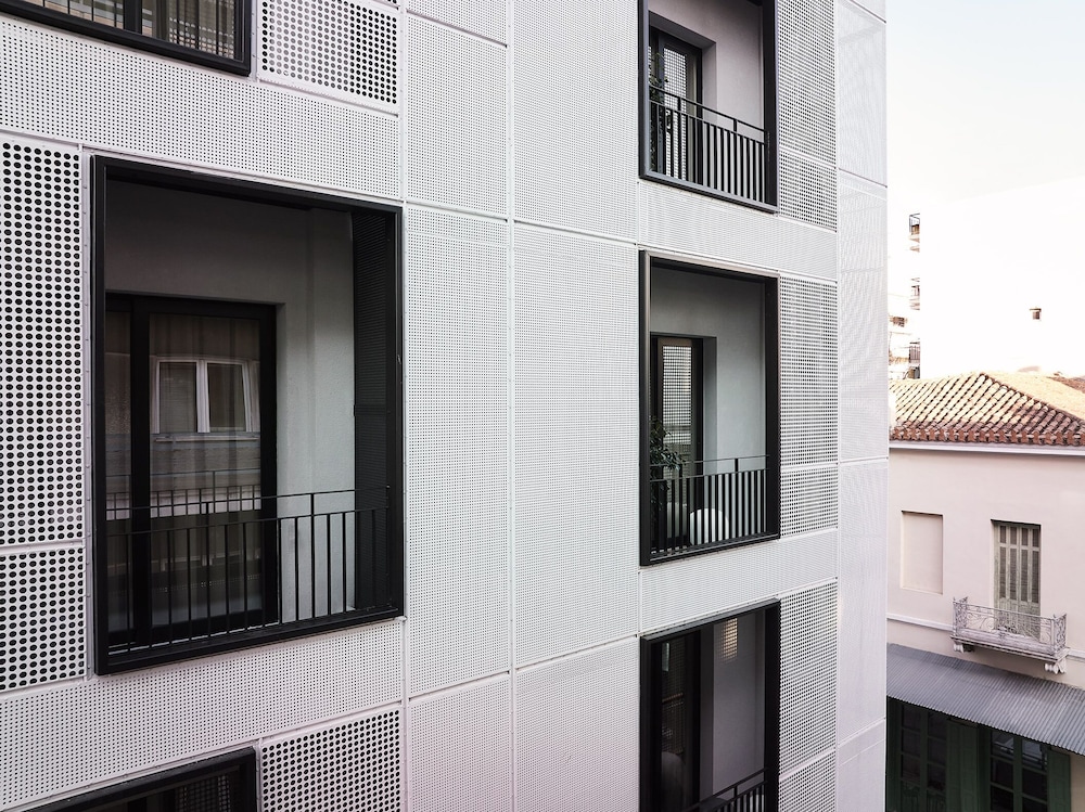 the newel metaxourgeio