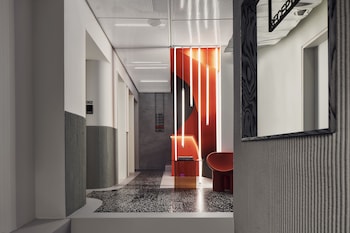 the newel metaxourgeio