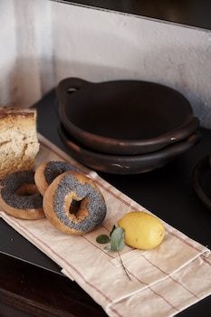 the newel metaxourgeio