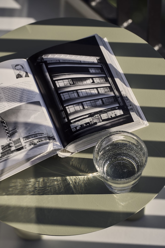 the newel metaxourgeio