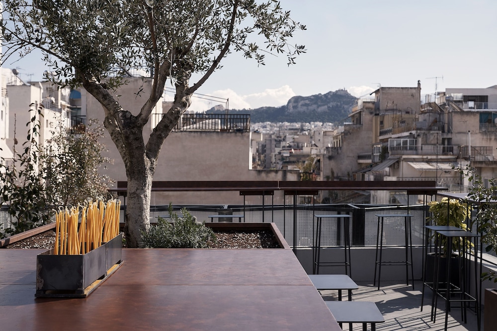 the newel metaxourgeio