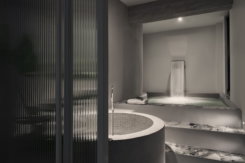 the newel metaxourgeio